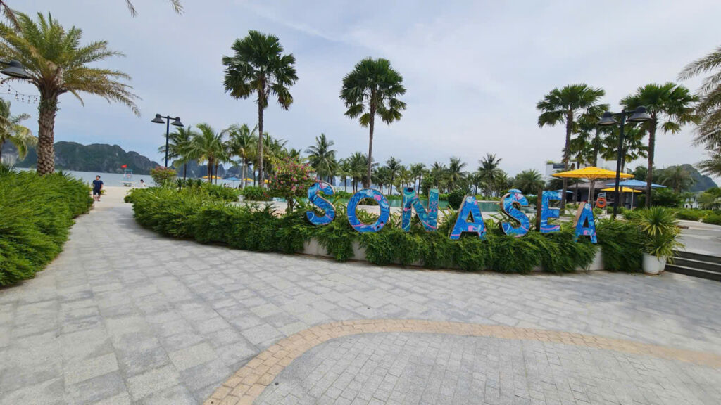 Villa Sonasea Vân Đồn chào đón cả đoàn An Hà